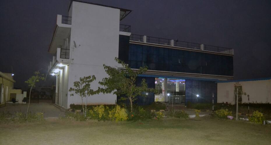 M.K. Hotel & Restaurant, Sikar 4
